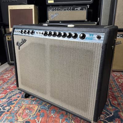 1977 Fender Twin Reverb 135 Watt 2X12 Combo Tube Amp - Serviced image 2
