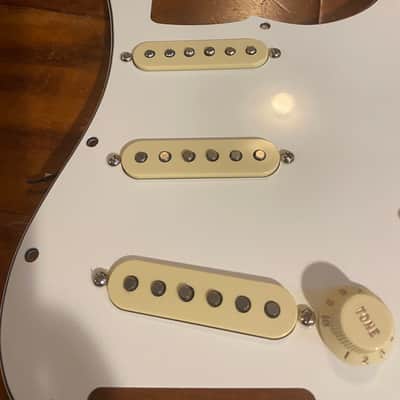 Fender Player Strat Stratocaster Hot 8K Alnico 5 Pickups Aged White Pickguard image 2