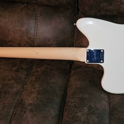 Squier Affinity Jazzmaster Tom Delonge Inspired 2023 - White image 10