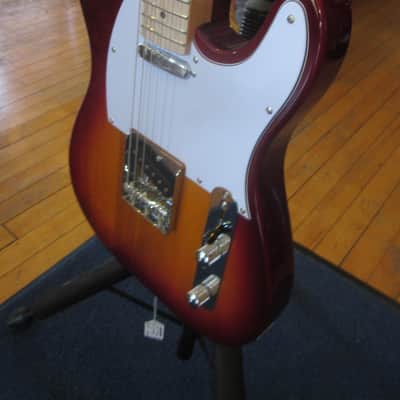 Amati Tele-Style Single Coil Electric Guitar Cherry Sunburst w/ Gig Bag 30TCHG image 14