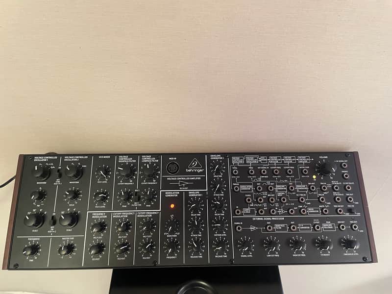 未使用品！Behringer K-2 MKII　アナログシンセサイザー Amazon.com: Behringer K-2 MK II Semi-modular Analog Synthesizer