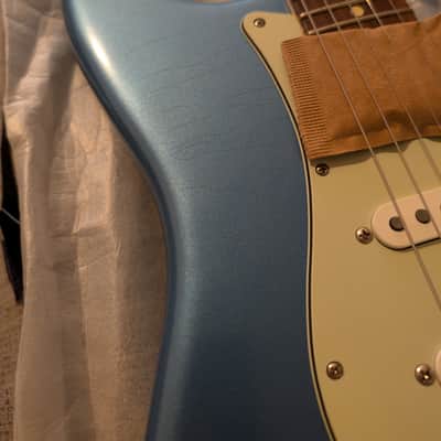 Fender Vintera II Limited Edition Road Worn '60s Stratocaster - Lake Placid Blue image 3