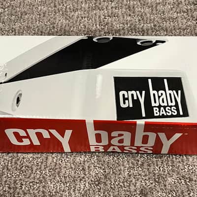 Dunlop 105Q Cry Baby Bass Wah 1999 - Present - White image 6