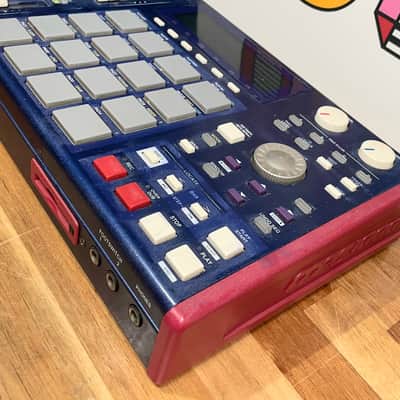 Akai MPC1000 - Blue JJOS 3.16 / 128MB RAM w/ 512MB CF Card image 3