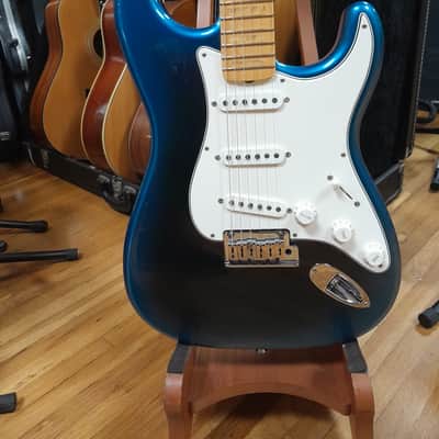 Fender American Elite Stratocaster with Maple Fretboard - 2020 - Sky Burst Metallic image 2