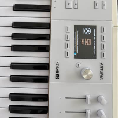 Arturia KeyLab 49 MkIII MIDI Controller 2024 - Present - White image 6