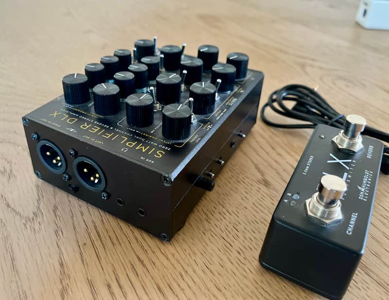 DSM & Humboldt Electronics Simplifier Deluxe Zero-Watt Stereo Guitar Preamp / CabSim / DI