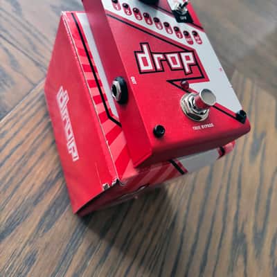 DigiTech Drop Polyphonic Drop Tune Pitch Shifter Pedal w/ Box & Power Supply image 2