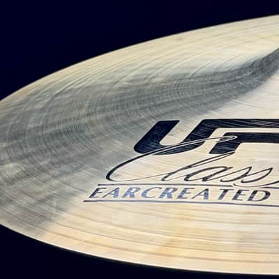 UFIP 17" Class Series Light Crash Cymbal - 1210g image 5