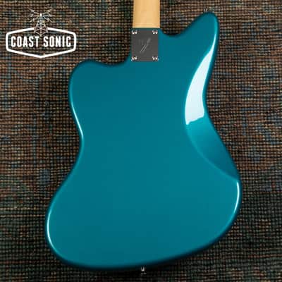 2025 Fender Traditional Late 60s Jazzmaster w/matching headstock Made in Japan Ocean Turquoise image 4