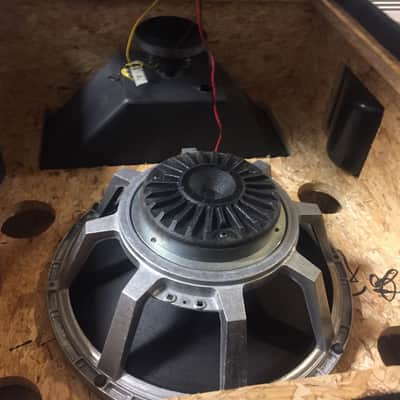 Electro-Voice (EV) SH-1502ER 2-Way Stage Speaker Enclosure Pair