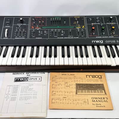 Moog Opus 3 Rare Vintage Analog String Machine