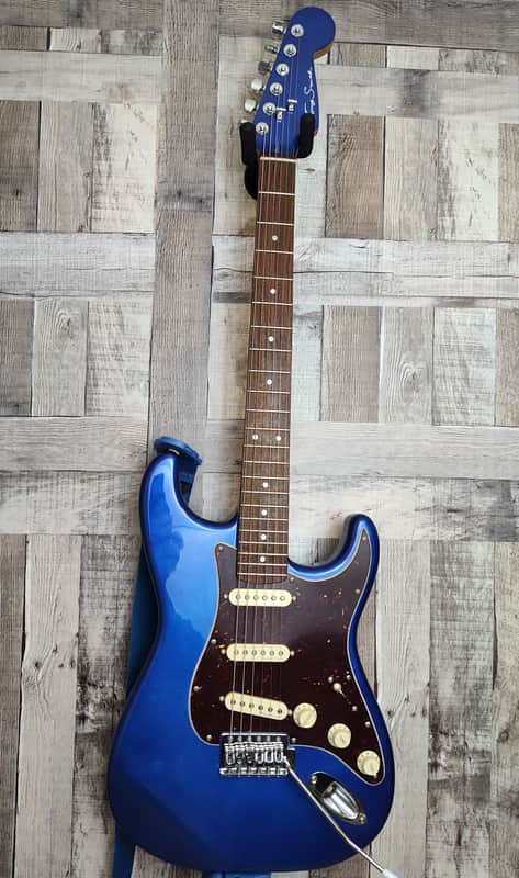 Tony Smith 90's Noiseless P/ups Strat style- Blue Metallic Sparkle