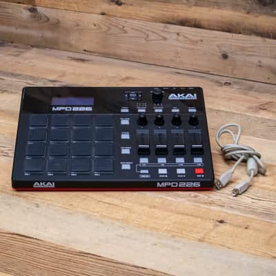 Akai MPD226 USB/MIDI Pad Controller Control Surface MPD-226 Production U284839 image 2