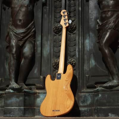 Fender American Professional Jazz Bass® | 2018 image 14