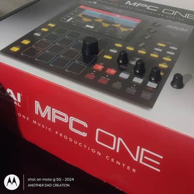 Akai MPC One Standalone MIDI Sequencer 2020 - Present - Black image 2