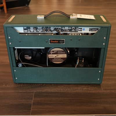 Fender FSR Limited Edition '65 Deluxe Reverb, British Racing Green image 7