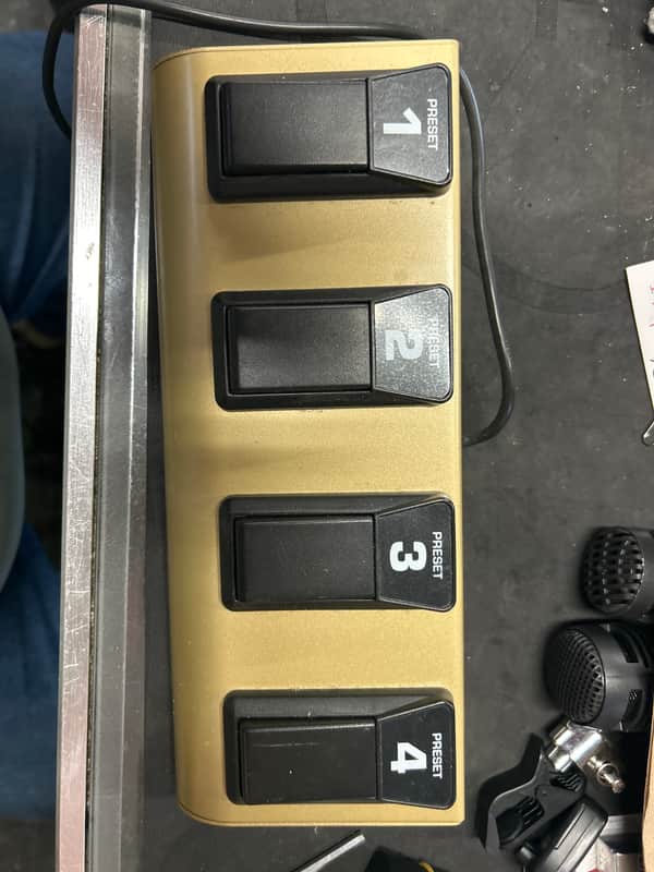 Behringer FS112T Footswitch 2010s - Silver image 1