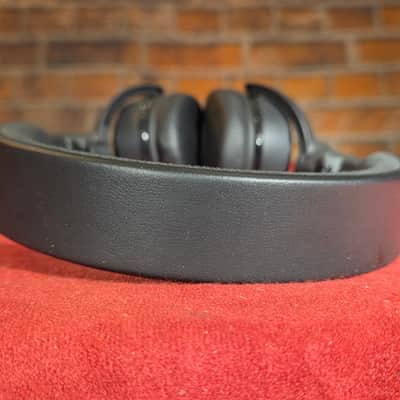 Bose On-Ear Wireless Headphones w/ Original Box image 6