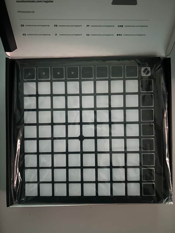 Novation Launchpad Mini MKIII Pad Controller 2019 - Present - Black