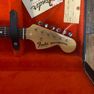 Pre-owned Fender Musicmaster 1977 -1978 Black Short Scale Vintage Electric Guitar image 3