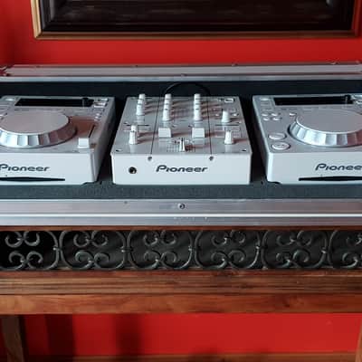 Pioneer CDJ 350 (Ltd Edition - White) image 1