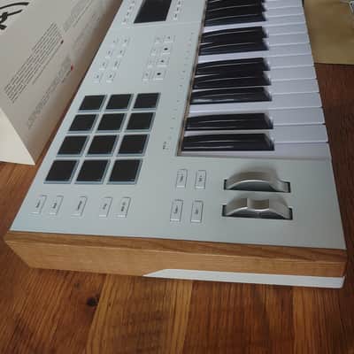 Arturia KeyLab 49 Mk3 MIDI Controller image 5
