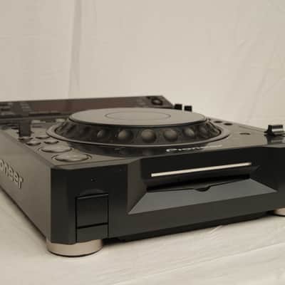 Pioneer DVJ-1000 Professional CD/DVD Turntable image 1