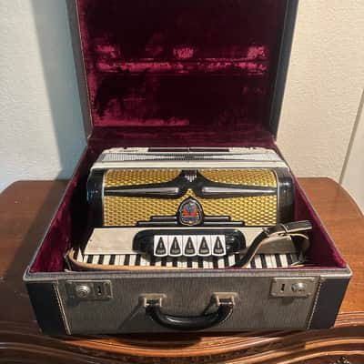 Larenti Accordion Made In Italy image 6