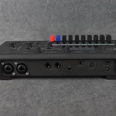 Zoom R12 Portable Multi-Track Recorder - 2nd Hand image 7
