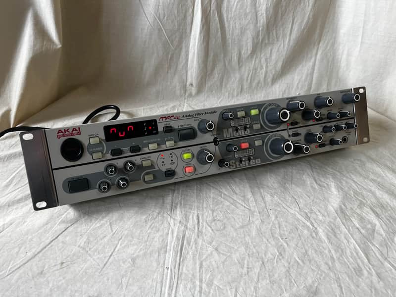 AKAI MFC42 Analog Filter Module | Reverb