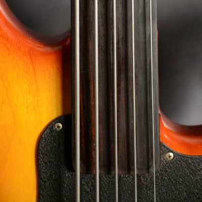 G&L 91 L5000 Fretless 5-String Bass Guitar With Origin image 5