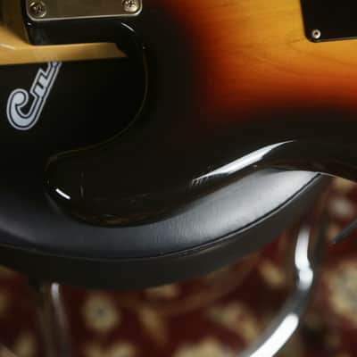 1997-2000 Fender Stratocaster ST62-80 Texas Special, Crafted in Japan - 2 Tone Sunburst image 13