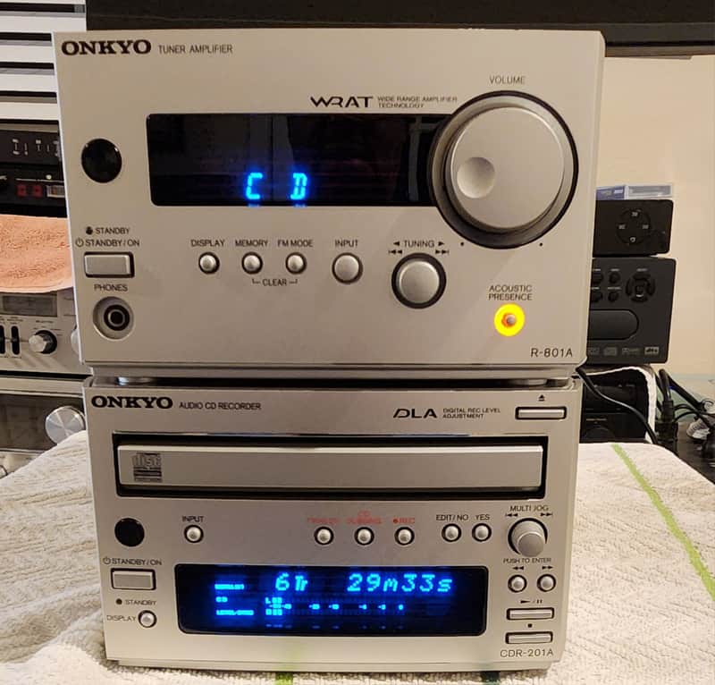 Onkyo Onkyo R-801A Stereo AM-FM Tuner Amplifier and CD recorder