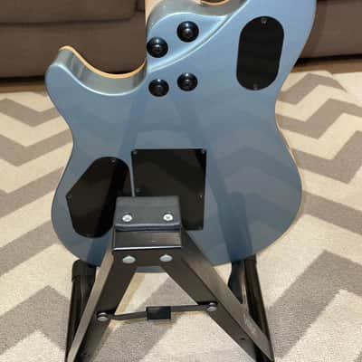 EVH Wolfgang Special with Ebony Fretboard 2020 - Ice Blue Metallic - and hardshell case image 4