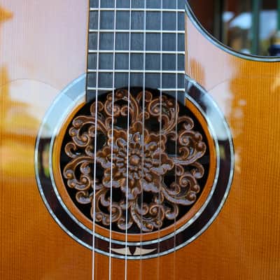 Juan Montes Rodriguez Flamenco guitar cutaway  Hardcase image 8