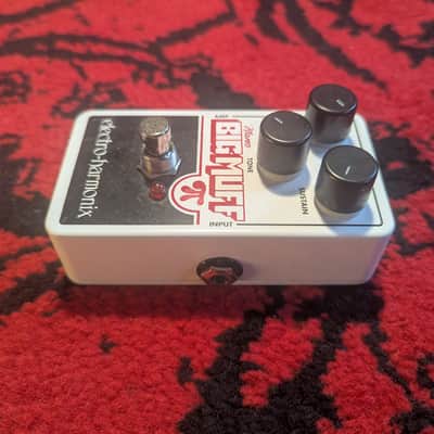 Immagine Electro-Harmonix Nano Big Muff Pi Distortion / Sustainer 2013 - Present - White / Black / Red - 6