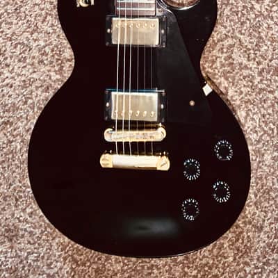 2008 Gibson Les Paul Studio black and gold electric guitar made in the usa Hardshell case image 1