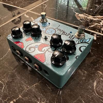 Keeley Monterey Rotary Fuzz Vibe 2016 - Present - Blue / Graphic image 3