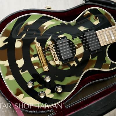 2004 Gibson Custom Shop Zakk Wylde Bullseye Camo Les Paul Custom with Signed image 4