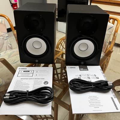 Yamaha HS7 6.5" Powered Studio Monitor (Pair) - Black image 3