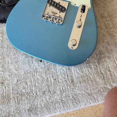 Fender Vintera Road Worn limited 60’ Telecaster - Lake placid blue image 3