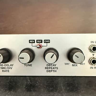 Intellijel Multi-FX 1U Delay / Reverb / Chorus Eurorack Synth Module 2020 - Present - White image 1