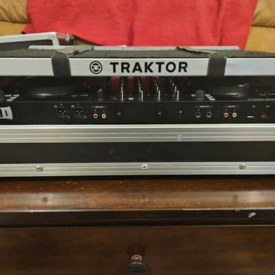 Native Instruments Traktor Kontrol S3 DJ Controller 2019 - Present - Black image 4