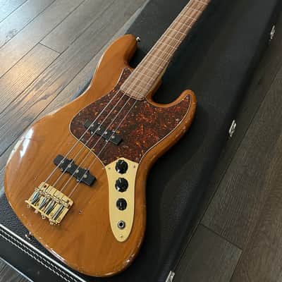 Fender MJT Fretless Jazz Bass 2014-2020 - Natural Relic image 8