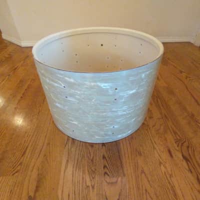 Ludwig Vintage 1967 super classic 22" bass drum shell White Marine Pearl excellent image 9