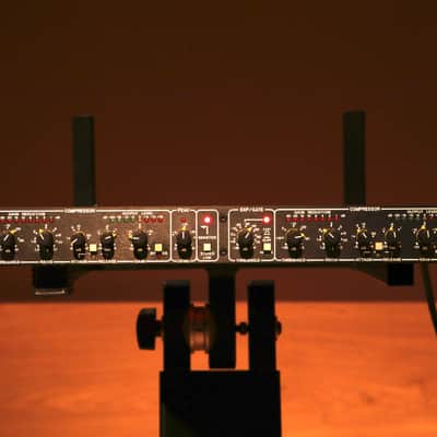 Drawmer DL241 Dual-Auto Compressor with TRS Connectors | Reverb