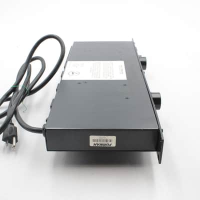 Furman M-8Dx Merit Series 15A Power Conditioner with Voltmeter and Lights image 2