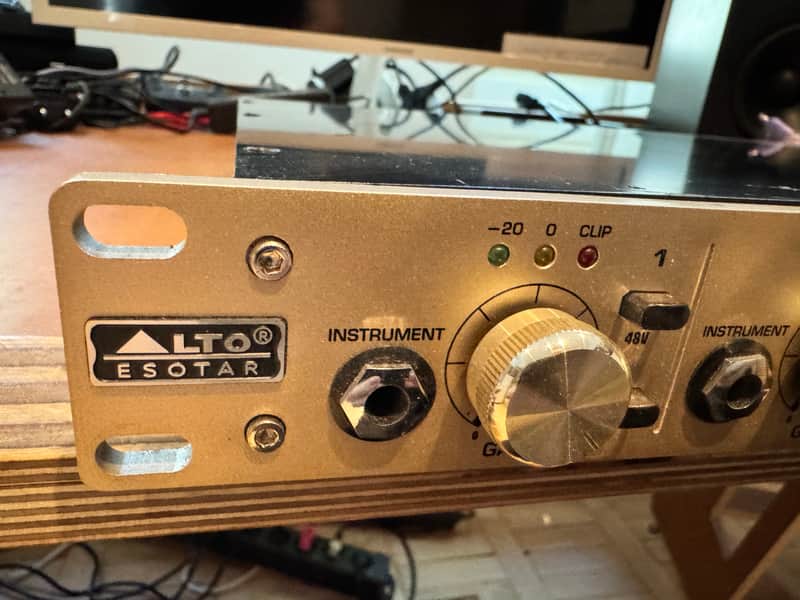 Alto Esotar MP8D Professional 8-channel mic pre-amplifier image 1