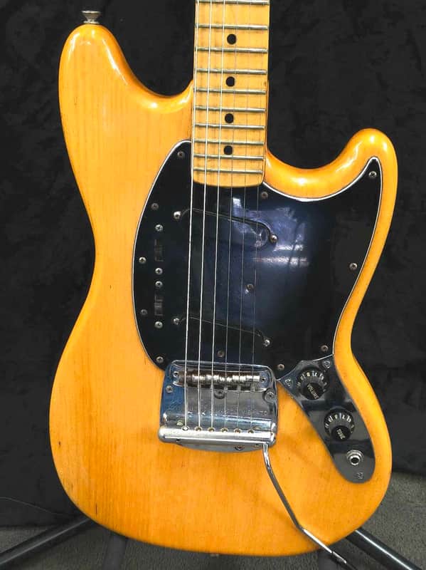 Fender Mustang Natural **1977** w/ Tweed Case image 1